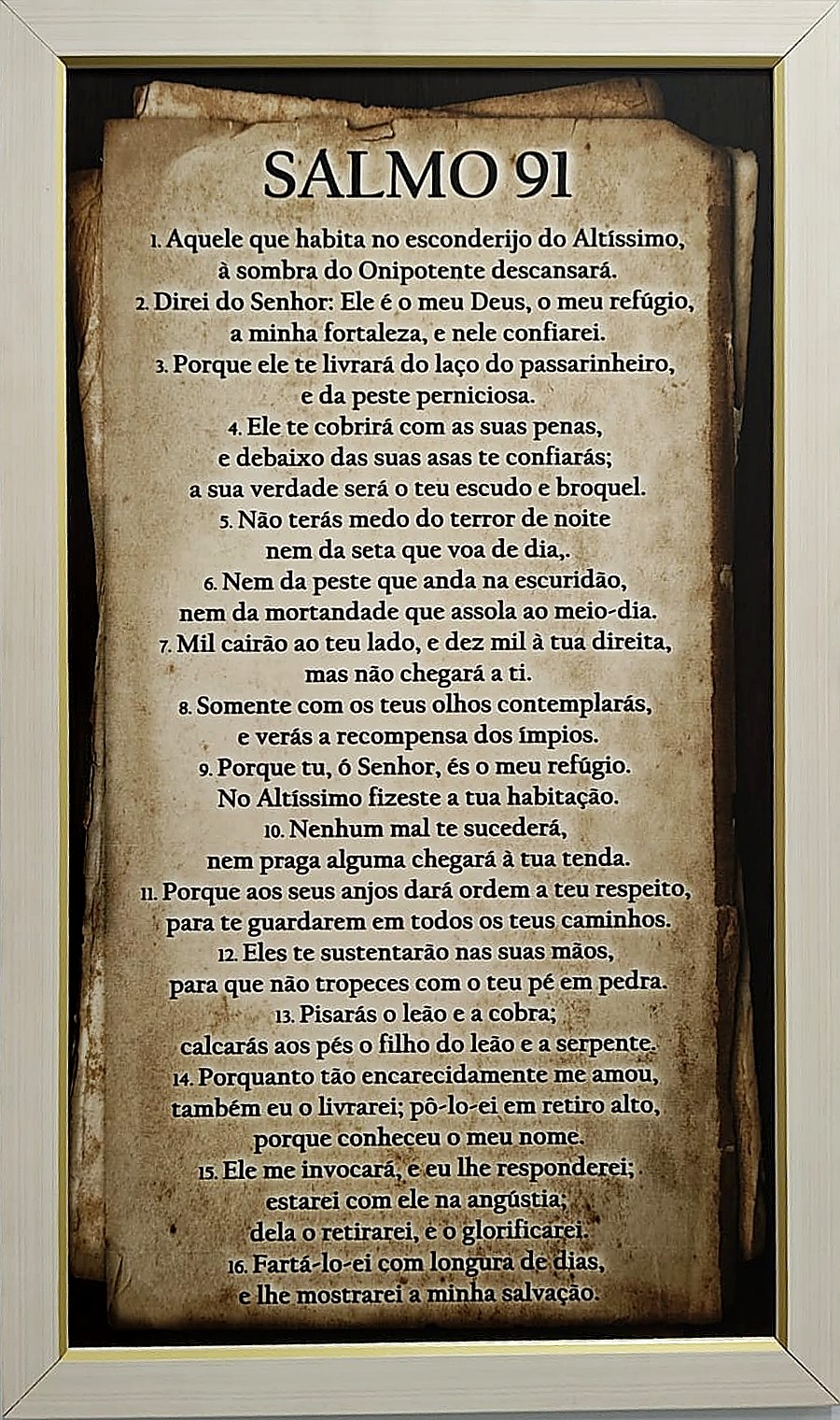 Quadro com o Salmo 91 na parede do Studio: Aquele que habita no esconderijo do Altíssimo, à sombra do Onipotente descansará